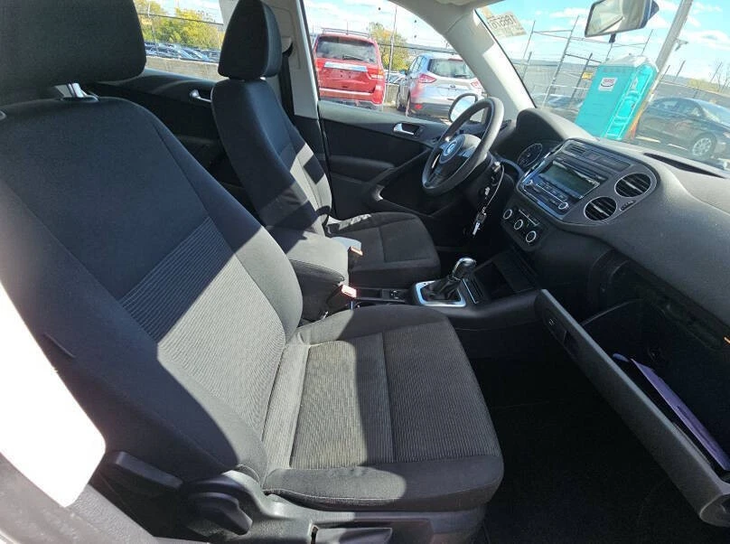 2012 Volkswagen Tiguan - Image 4 of 5