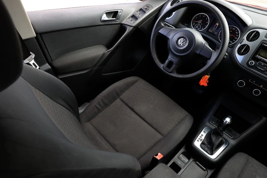 2012 Volkswagen Tiguan - Image 20 of 21