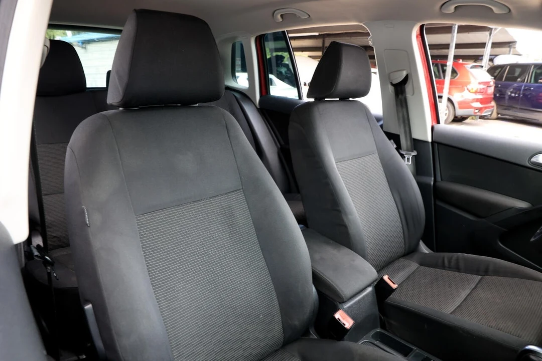 2012 Volkswagen Tiguan - Image 18 of 21