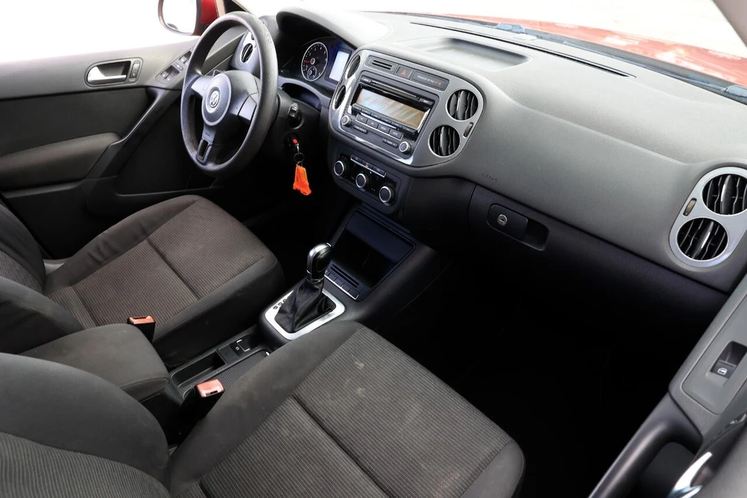 2012 Volkswagen Tiguan - Image 16 of 21