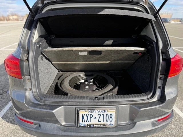 2012 Volkswagen Tiguan - Image 11 of 20