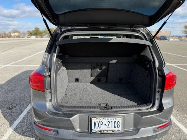 2012 Volkswagen Tiguan - Image 10 of 20