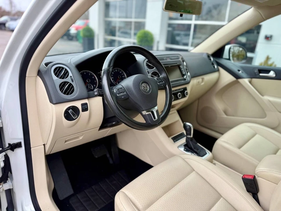 2012 Volkswagen Tiguan - Image 9 of 20