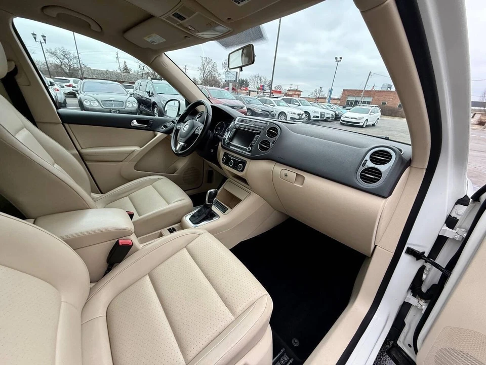 2012 Volkswagen Tiguan - Image 13 of 20