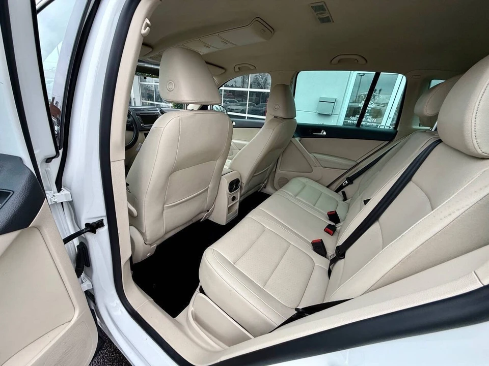 2012 Volkswagen Tiguan - Image 11 of 20
