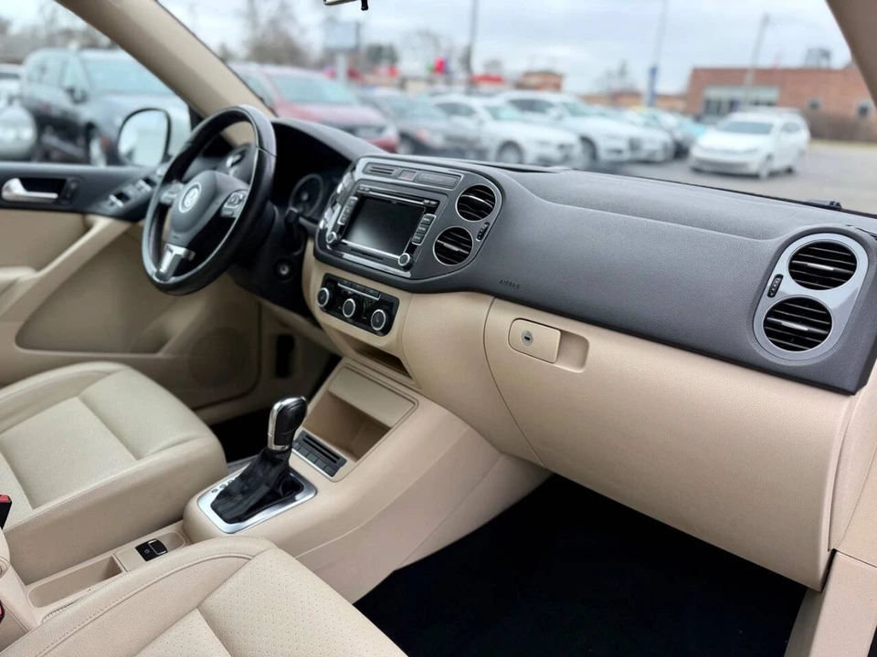 2012 Volkswagen Tiguan - Image 14 of 20