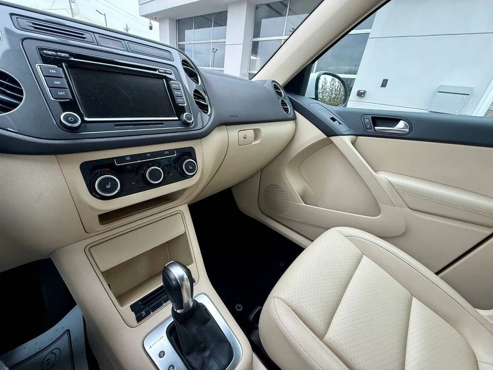 2012 Volkswagen Tiguan - Image 16 of 20