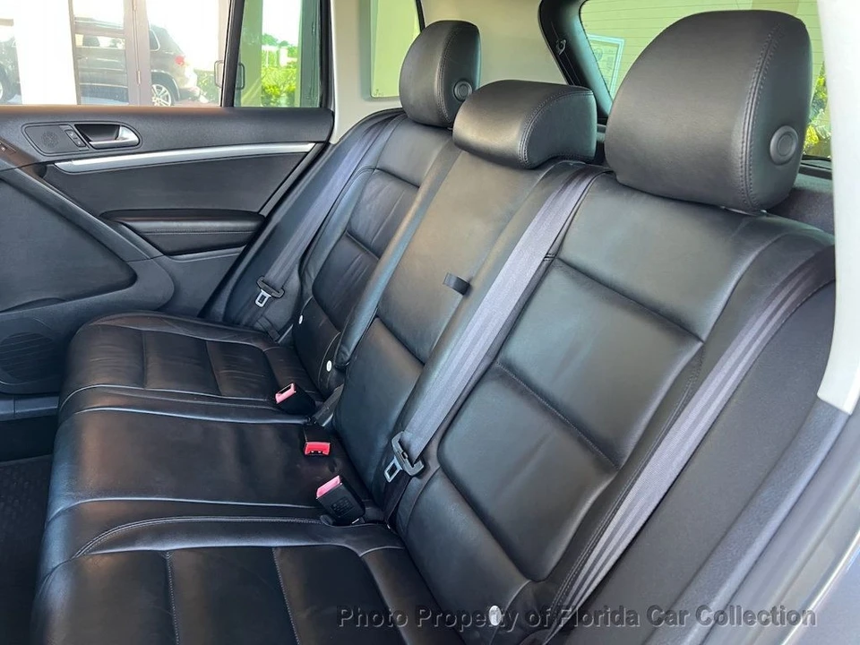 2012 Volkswagen Tiguan - Image 10 of 12