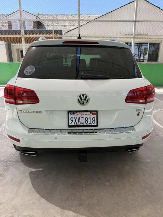 2012 Volkswagen Touareg - Image 13 of 31