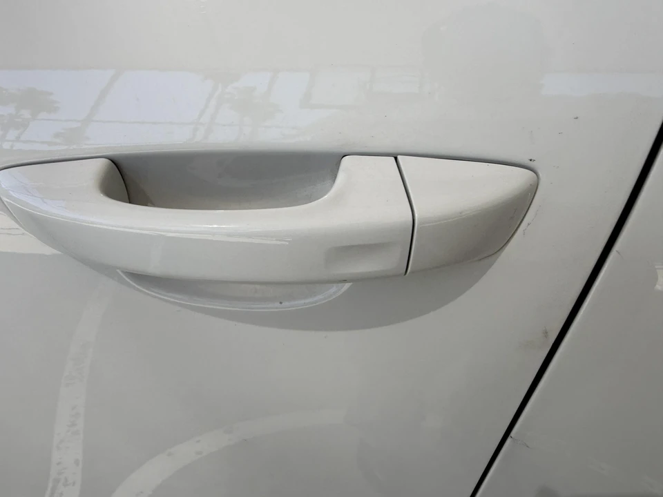 2012 Volkswagen Touareg - Image 29 of 31