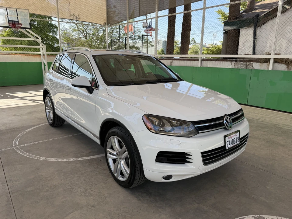 2012 Volkswagen Touareg - Image 19 of 31