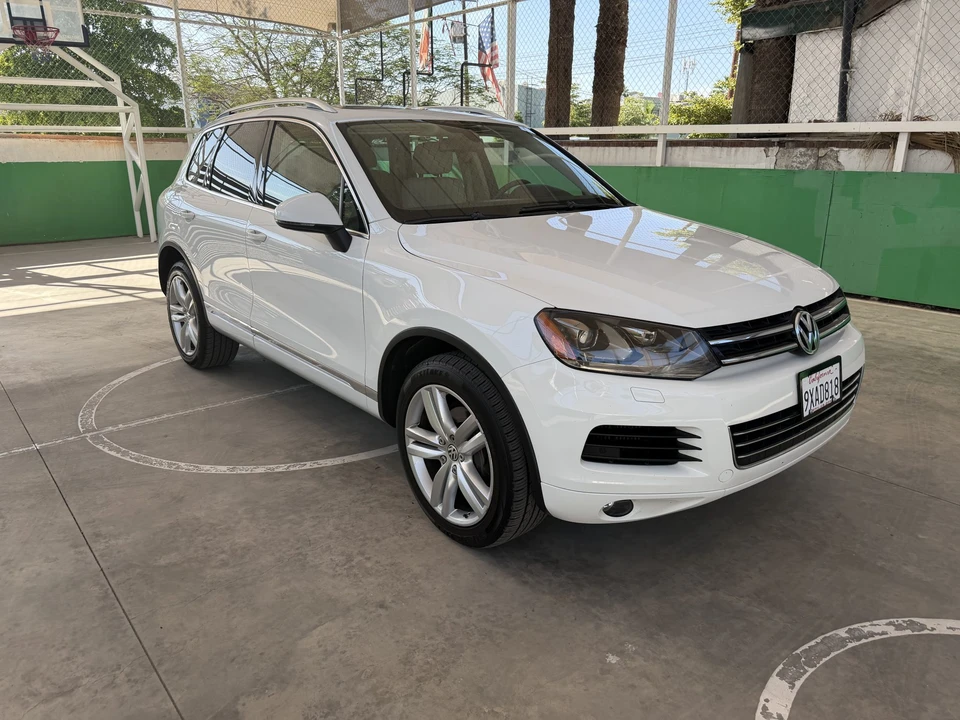2012 Volkswagen Touareg - Image 20 of 31