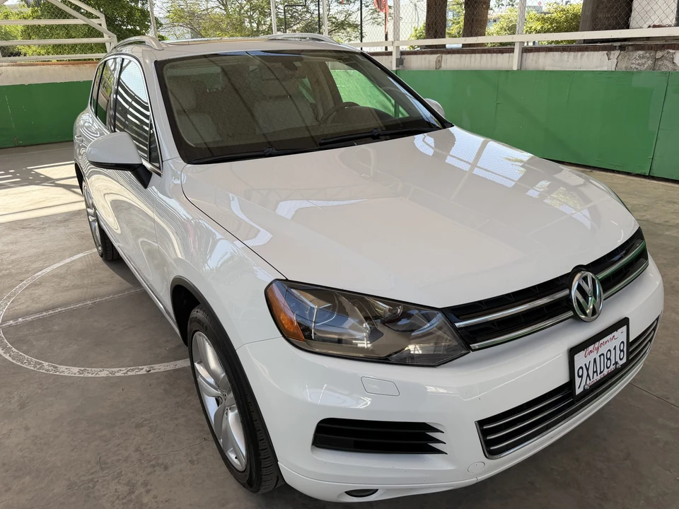 2012 Volkswagen Touareg - Image 21 of 31