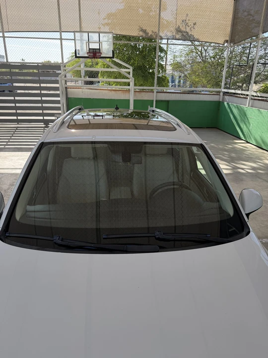2012 Volkswagen Touareg - Image 23 of 31