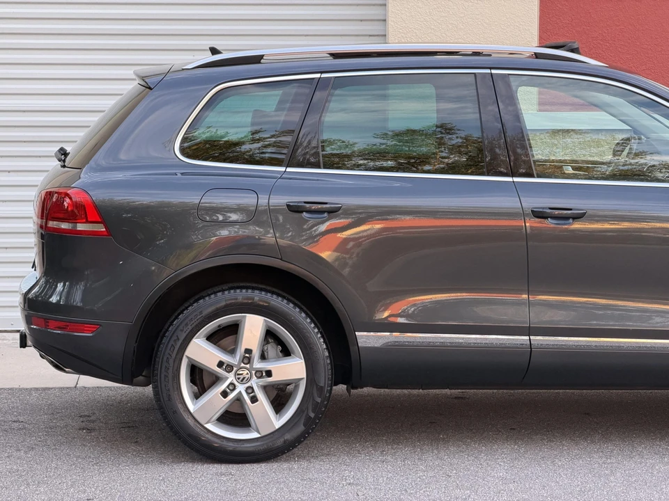 2012 Volkswagen Touareg - Image 21 of 31