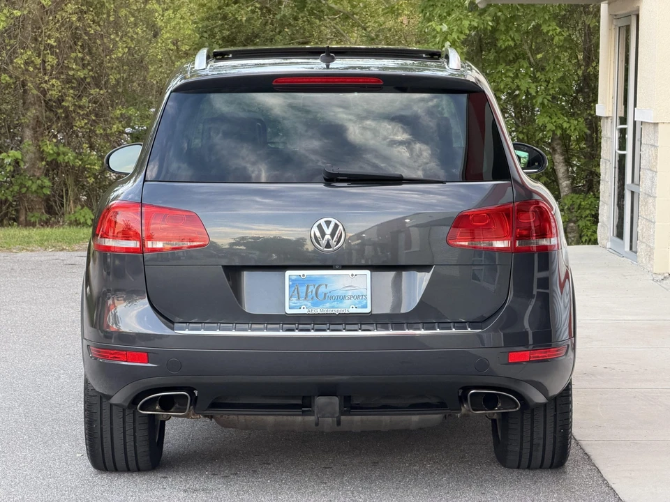 2012 Volkswagen Touareg - Image 13 of 31