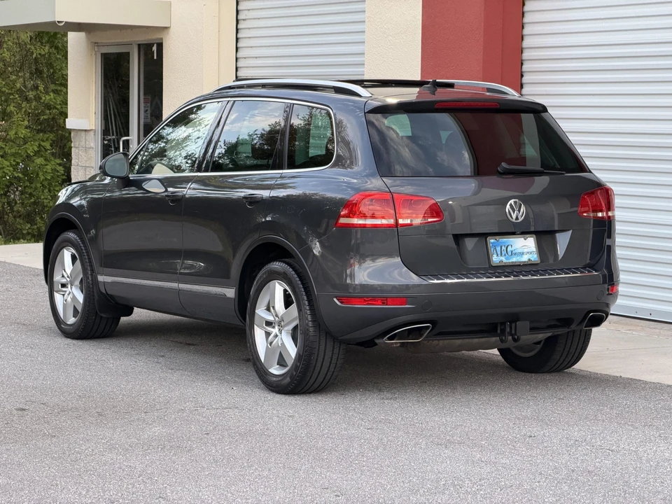 2012 Volkswagen Touareg - Image 11 of 31