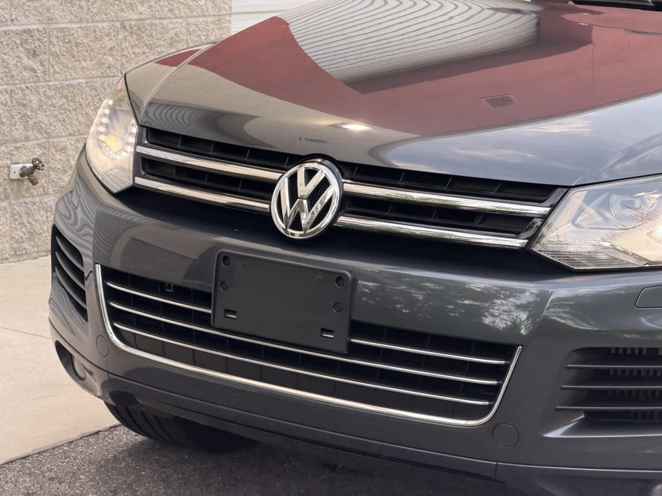 2012 Volkswagen Touareg - Image 29 of 31