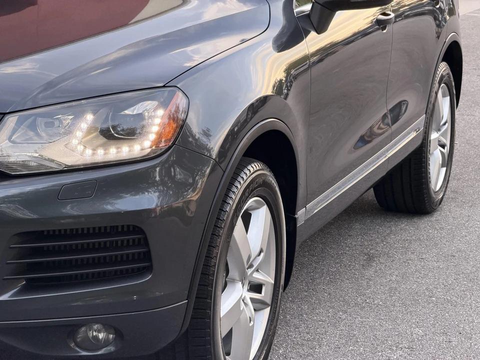 2012 Volkswagen Touareg - Image 30 of 31