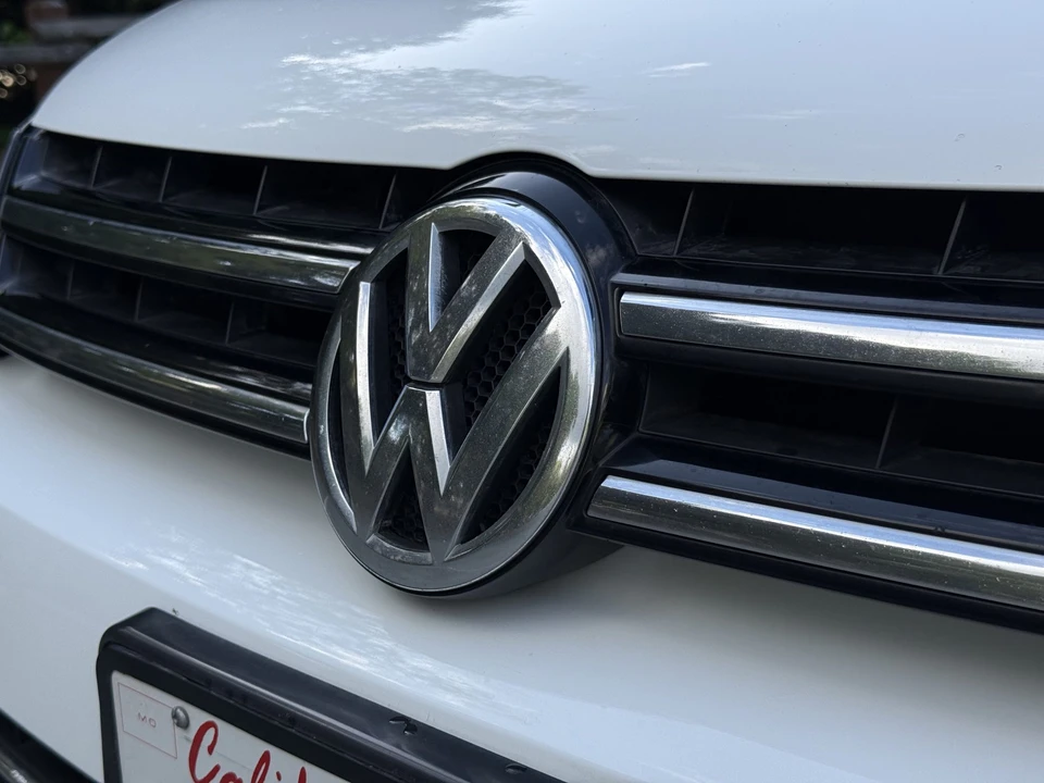 2012 Volkswagen Touareg - Image 25 of 31