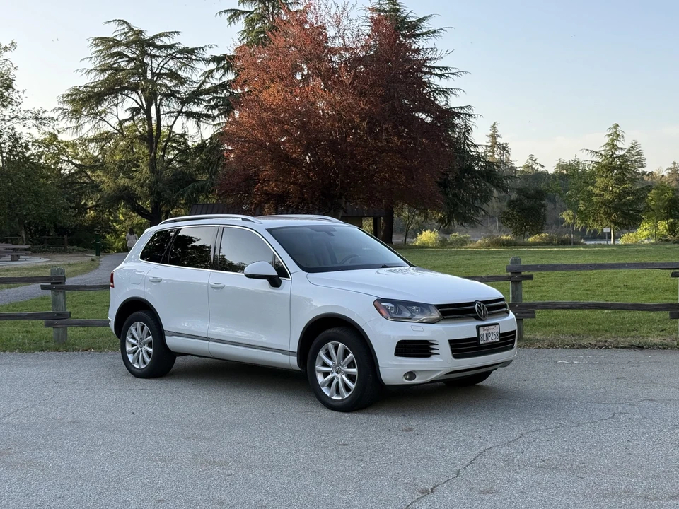 2012 Volkswagen Touareg - Image 11 of 31