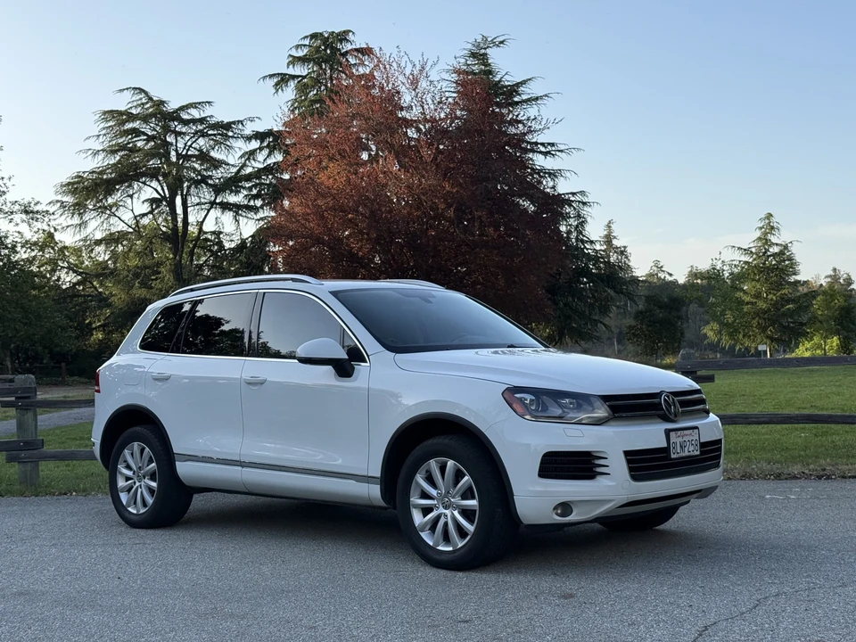 2012 Volkswagen Touareg - Image 12 of 31