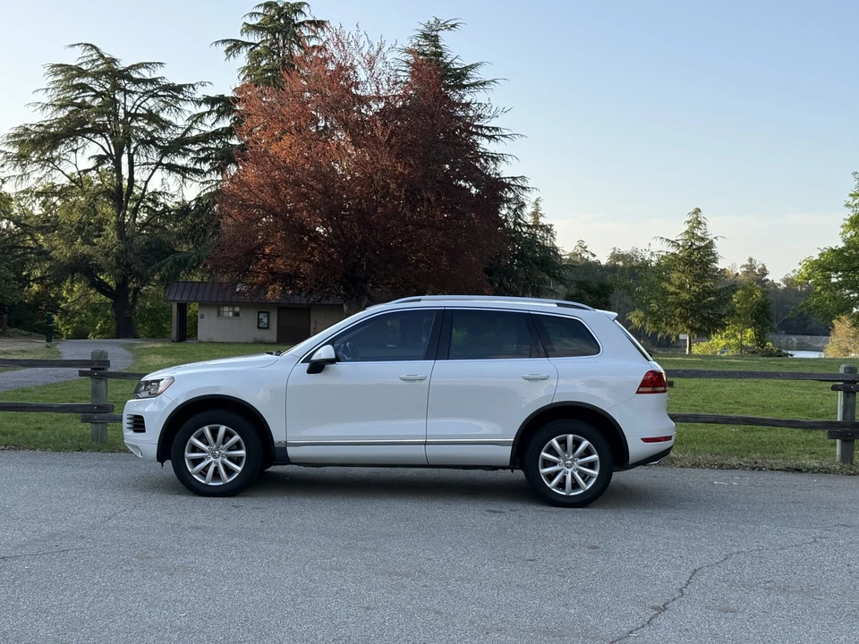 2012 Volkswagen Touareg - Image 4 of 31