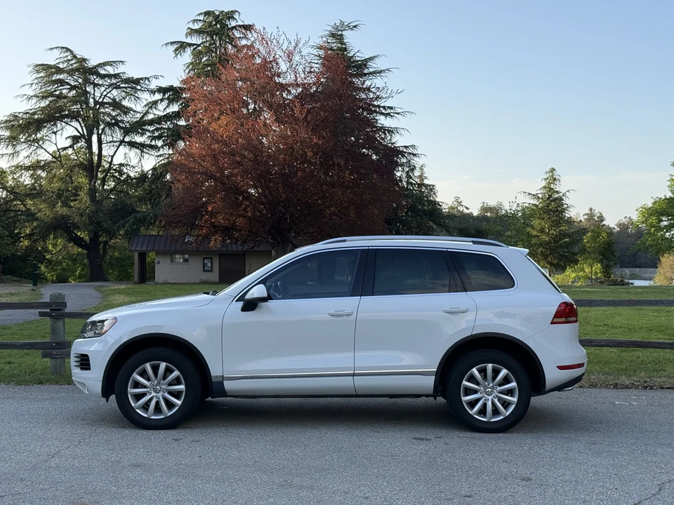 2012 Volkswagen Touareg - Image 5 of 31