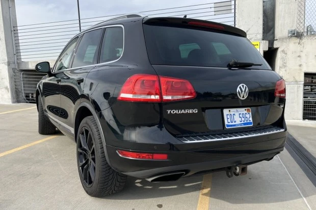 2012 Volkswagen Touareg - Image 2 of 7