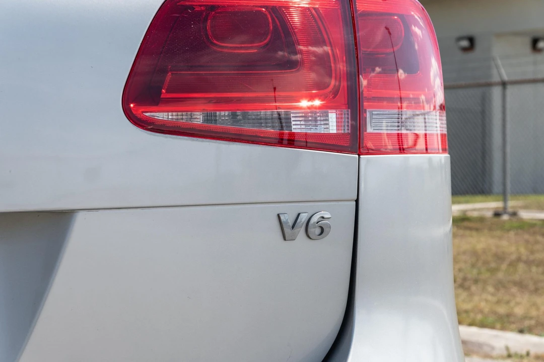 2012 Volkswagen Touareg - Image 31 of 31
