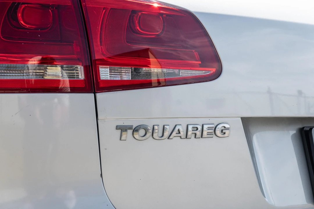 2012 Volkswagen Touareg - Image 28 of 31