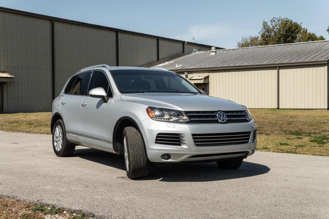 2012 Volkswagen Touareg - Image 7 of 31