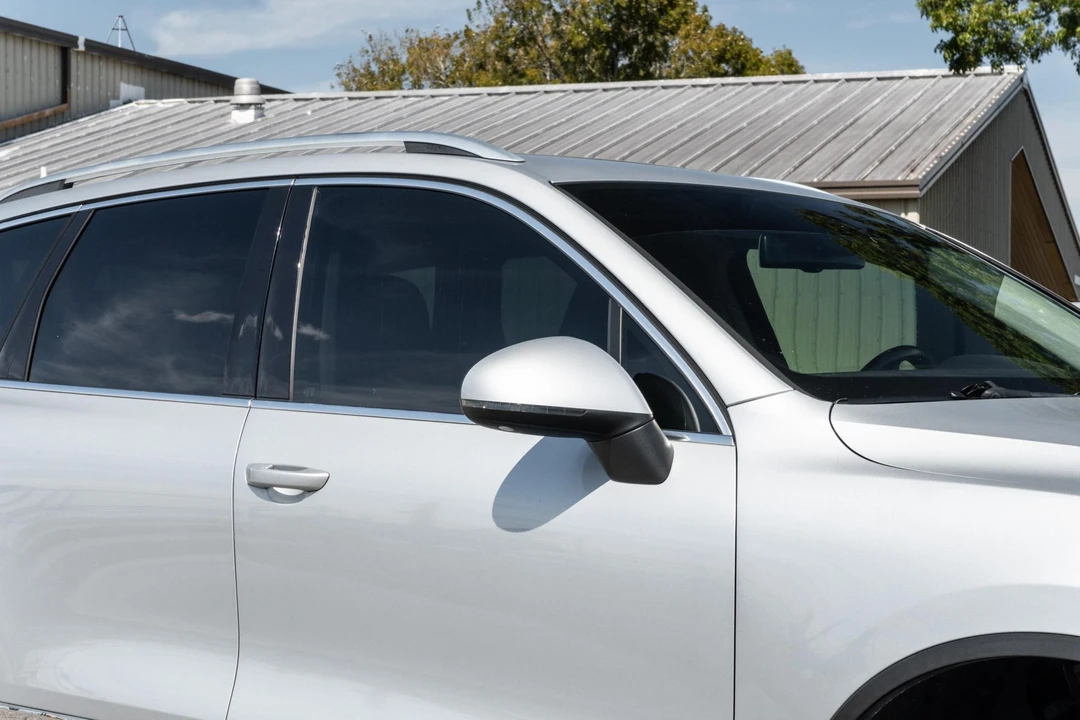 2012 Volkswagen Touareg - Image 23 of 31