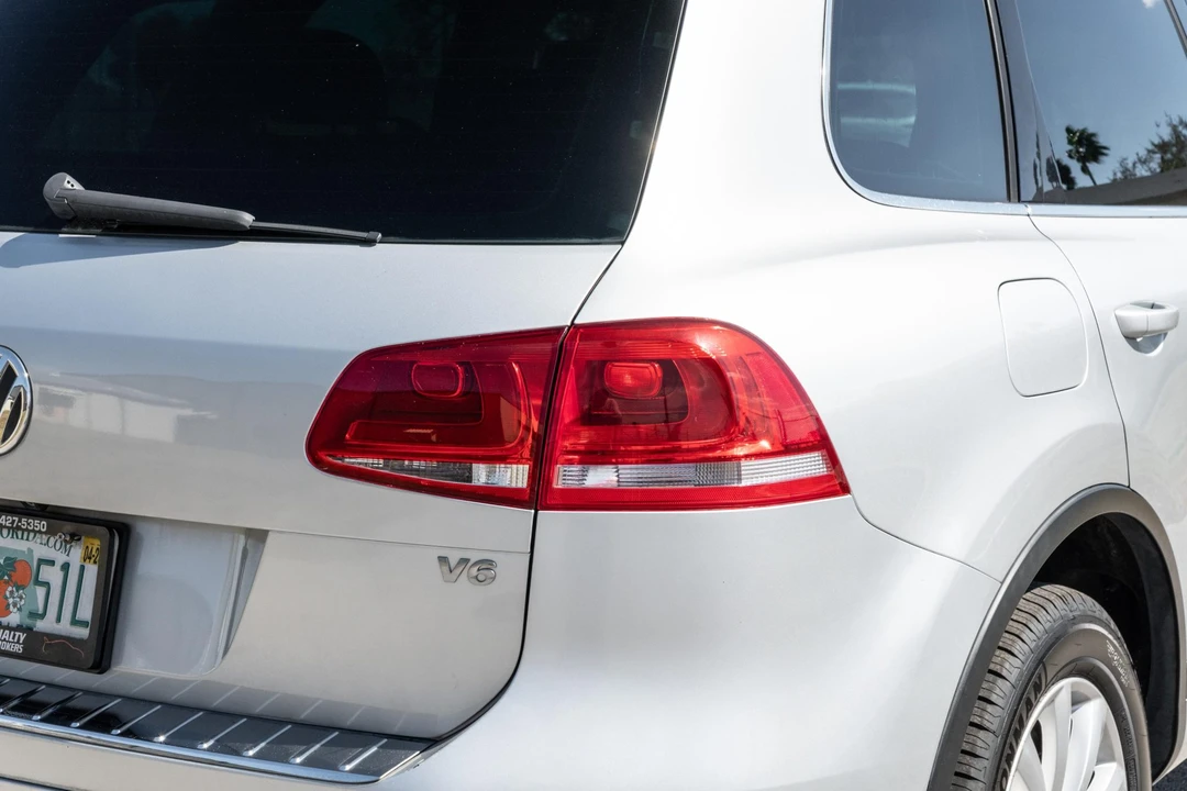 2012 Volkswagen Touareg - Image 21 of 31