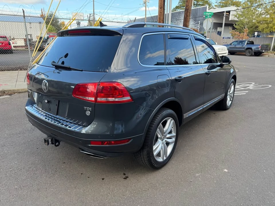 2012 Volkswagen Touareg - Image 6 of 15