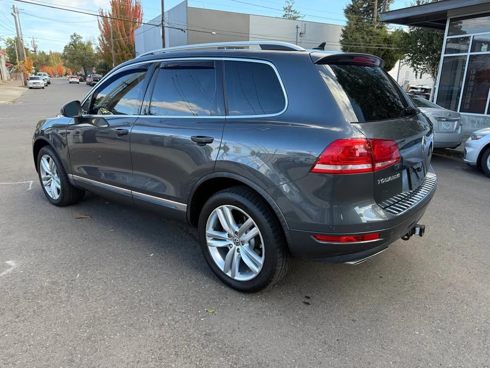 2012 Volkswagen Touareg - Image 3 of 15