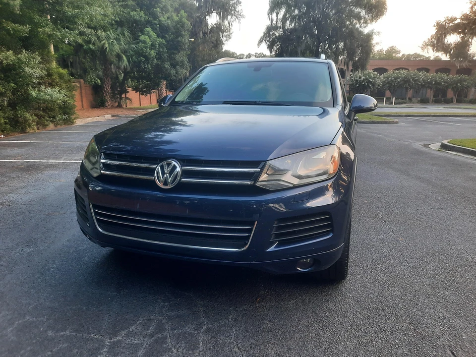 2012 Volkswagen Touareg - Image 8 of 31