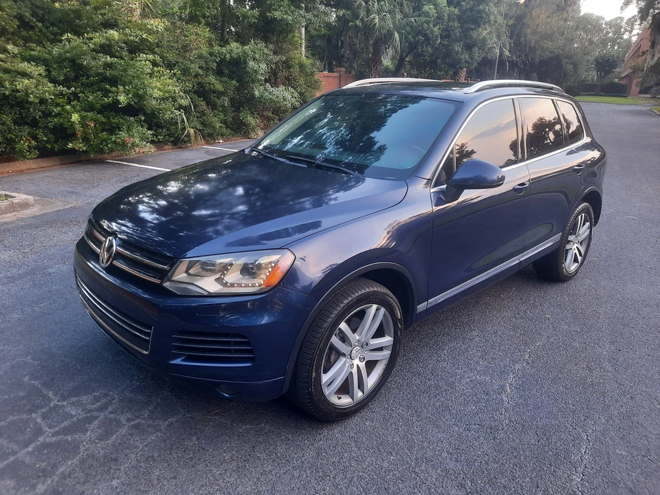 2012 Volkswagen Touareg - Image 12 of 31