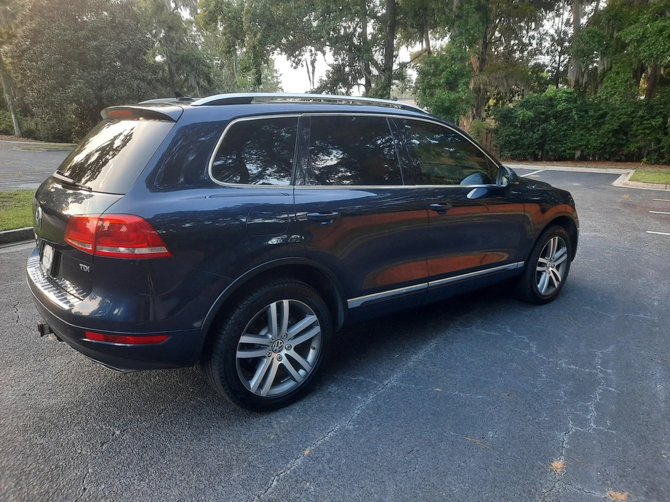 2012 Volkswagen Touareg - Image 29 of 31