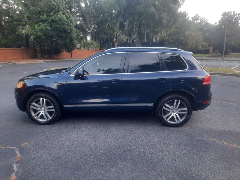 2012 Volkswagen Touareg - Image 23 of 31