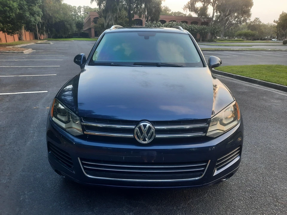 2012 Volkswagen Touareg - Image 7 of 31