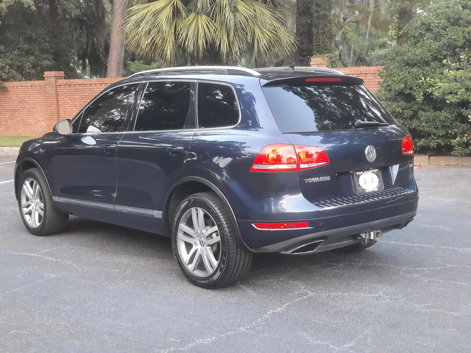 2012 Volkswagen Touareg - Image 25 of 31