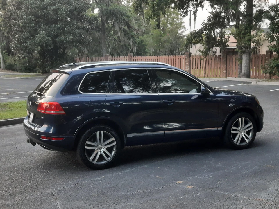 2012 Volkswagen Touareg - Image 30 of 31