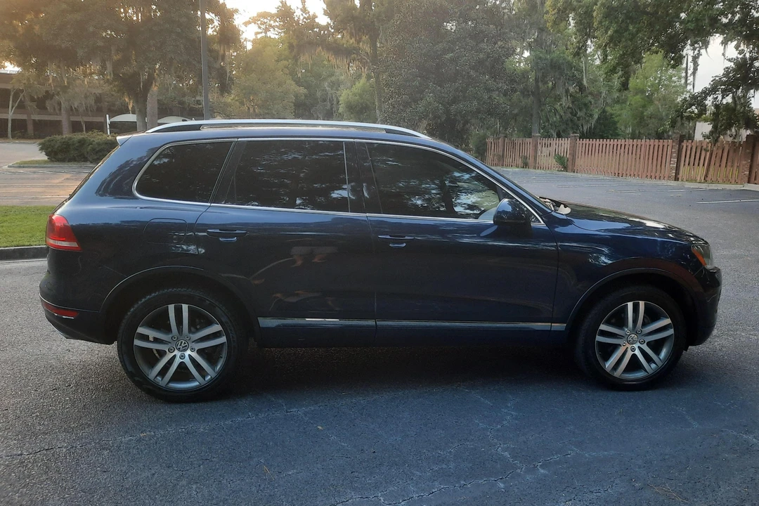 2012 Volkswagen Touareg - Image 3 of 31