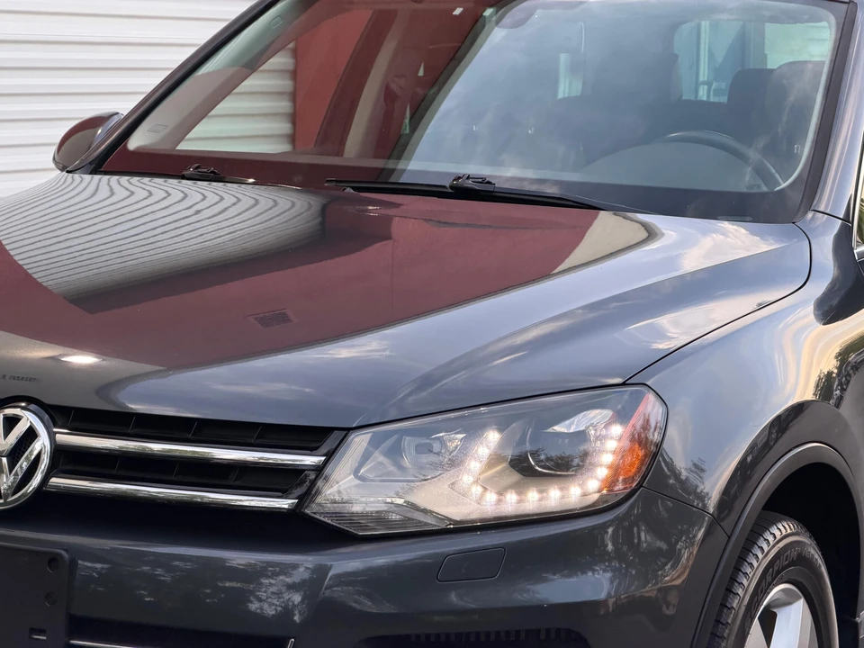 2012 Volkswagen Touareg - Image 24 of 31