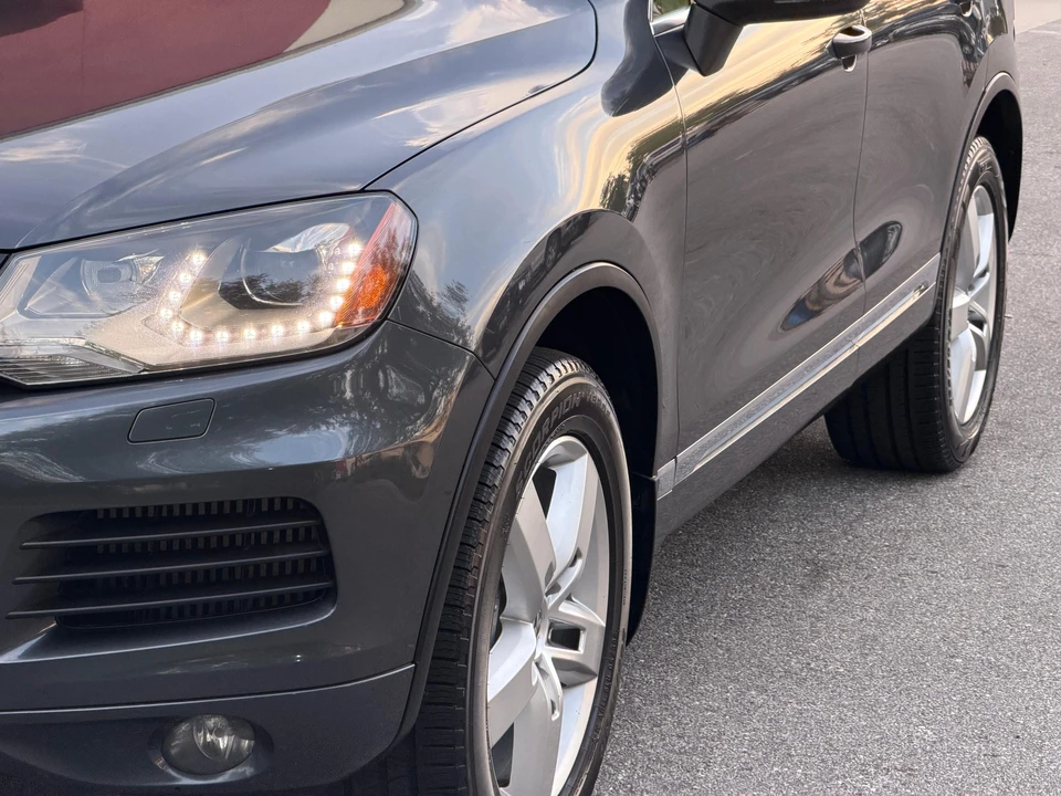 2012 Volkswagen Touareg - Image 26 of 31