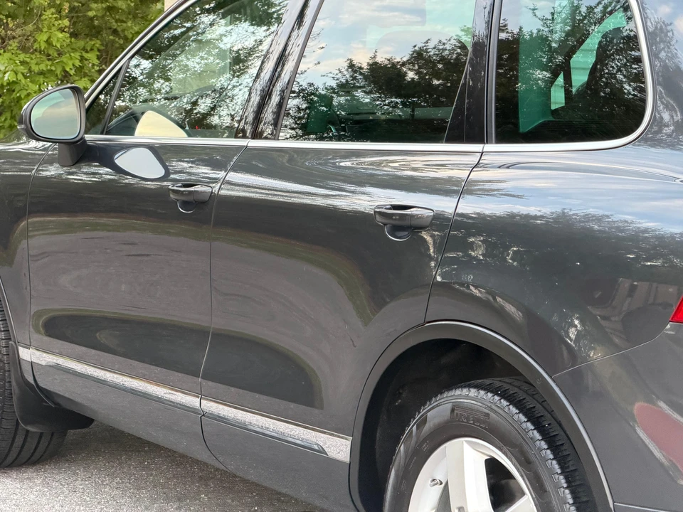 2012 Volkswagen Touareg - Image 29 of 31