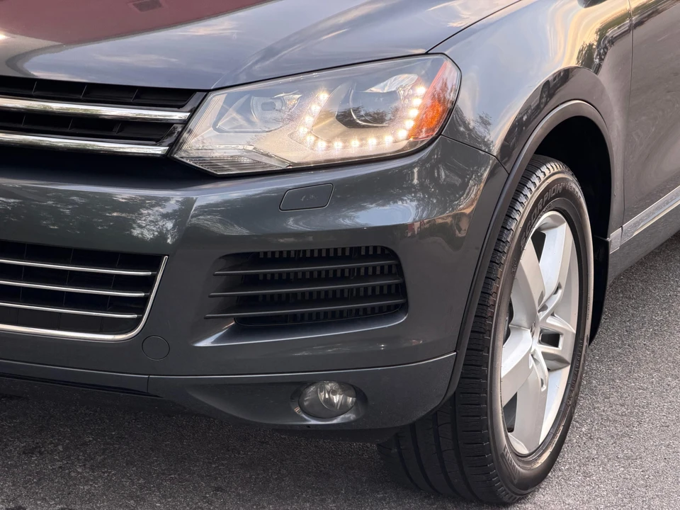 2012 Volkswagen Touareg - Image 23 of 31