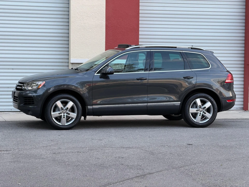 2012 Volkswagen Touareg - Image 8 of 31