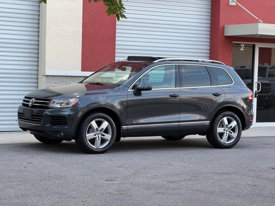 2012 Volkswagen Touareg - Image 7 of 31
